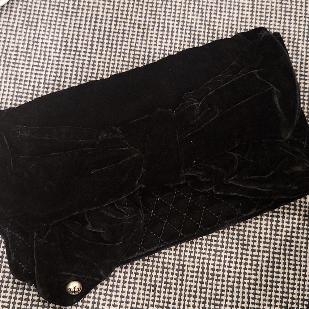 Juicy couture clutch